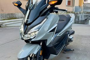 HONDA FORZA 350 DELUXE –  2.600 KM