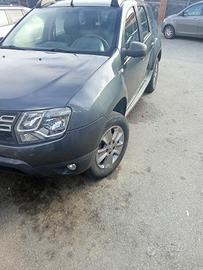 nuovissima dacia Duster 4x4 