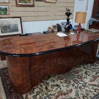 Scrivania Anni 80 in Radica con Mobile Basso