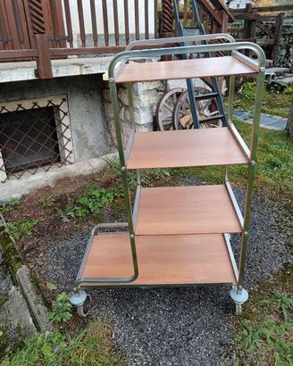Carrello utilissimo per hotel e non solo