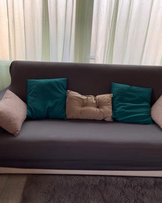 Divano letto con copertura