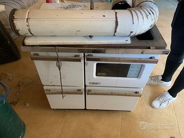 Cucina a legna, stufa a legna vintage