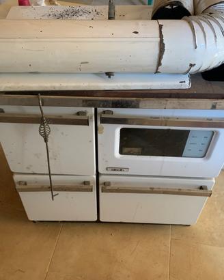 Cucina a legna, stufa a legna vintage