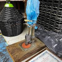 Macchina per innesto tappi bottiglie