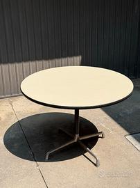 Tavolo Herman Miller