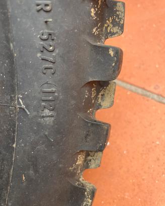 Gomme moto
