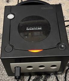Nintendo Game Cube PAL nera boxata + 8 giochi + mc