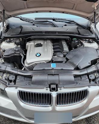 BMW 325xi 2006 – Benzina – Automatica