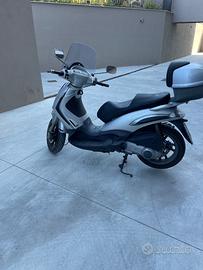 Piaggio Beverly 250