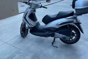 Piaggio Beverly 250