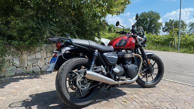 TRIUMPH speed twin 900