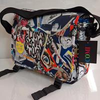 Borsa a tracolla con patta Comix