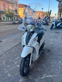 Kymco People One 125cc bianco