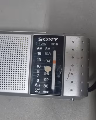 2334NN-Radio Portatile Vintage Sony ICF-8