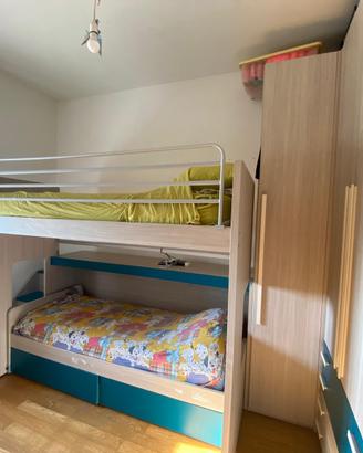 Cameretta con letto a castello scorrevole
