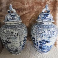 Coppia vasi in ceramica dipinti a mano