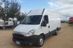 Iveco Daily 35s15 furgone medio alto