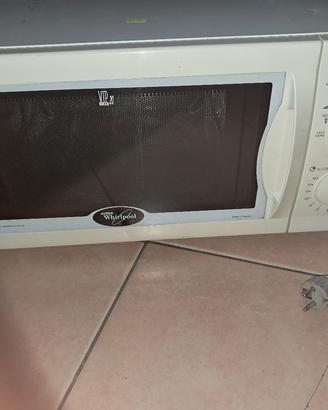 MICROONDE WHIRPOOL  35 € TR.