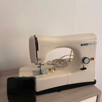 Macchina da cucire Necchi - Lydia 3 con custodia