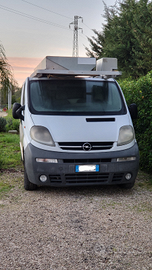 Opel Vivaro 2.5 CDTI