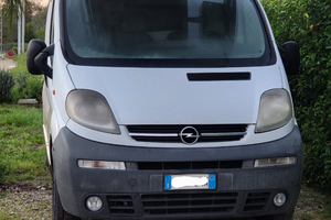 Opel Vivaro 2.5 CDTI