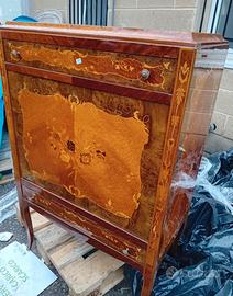 Mobile antico 700/800