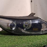 FARO ANTERIORE DESTRO KIA Sportage Serie 921023U27