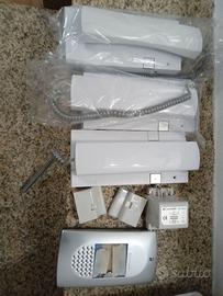 citofono con tre cornette