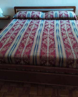 LETTO MATRIMONIALE COMPLETO DI MATERASSI