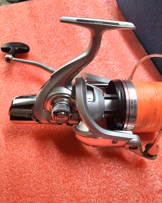 Mulinello pesca surf casting Daiwa emblem