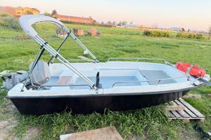 Barca pronta per nuove avventure