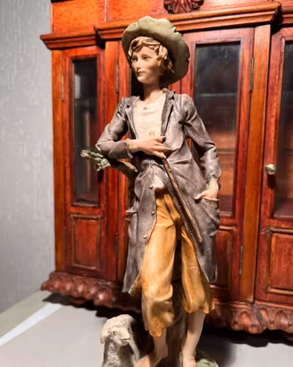 Scultura Giuseppe Armani Capodimonte da collezione