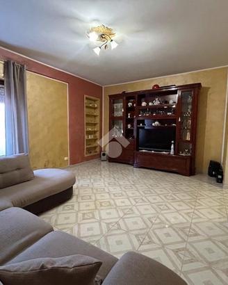 4 LOCALI A PALERMO
