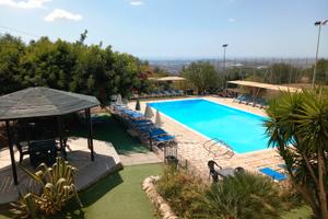 Camere in agriturismo con piscina