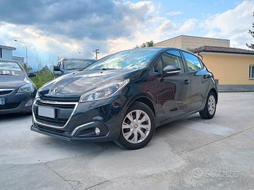 Peugeot 208 PureTech 82 5 porte Allure