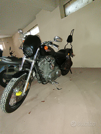 Moto Harley Davidson 883