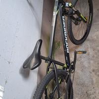 Rockrider st 530 MTB o wheelie