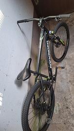 Rockrider st 530 MTB o wheelie