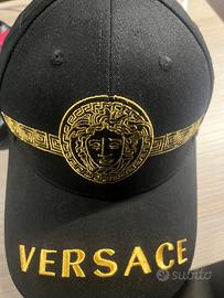 Cappello versace