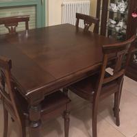 Tavolo in legno noce Le Fablier + 4 sedie