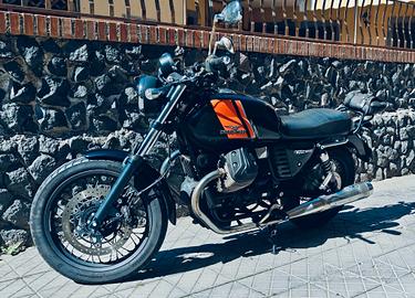Moto Guzzi V7II Special