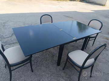 Tavolo da cucina allungabile con sedie 