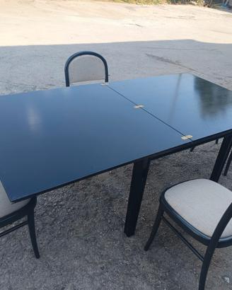 Tavolo da cucina allungabile con sedie 