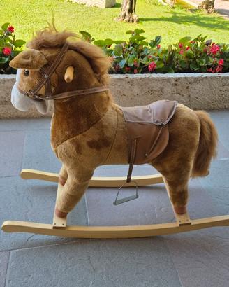 Cavallo a dondolo