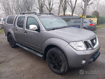 Nissan Navara 3.0 dCi 4 porte Double Cab LE V6
