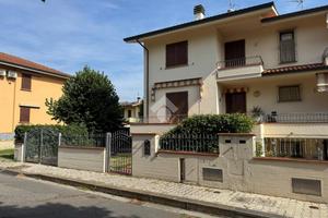 PORZIONE DI BIFAMILIARE A CHIESINA UZZANESE