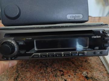 Autoradio Clarion con frontalino estraibile