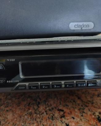 Autoradio Clarion con frontalino estraibile