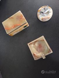 3 oggetti in onice pakistano