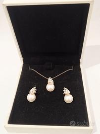 Parure Swarovski: orecchini e pendente